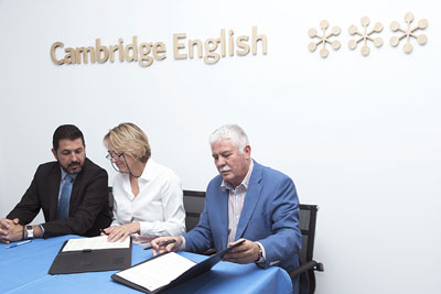 Firma del Convenio entre la FEUP y la Cambridge English Language Assessment